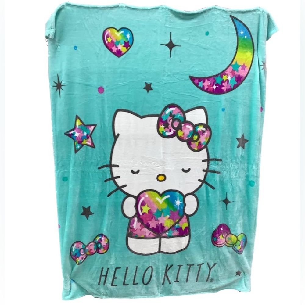 Hello Kitty Holding Heart Cloud Throw Blanket